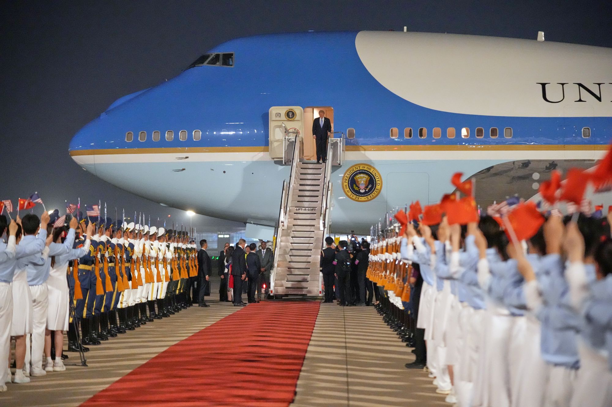 Xi seeks to buy time as he meets Trump in Beijing