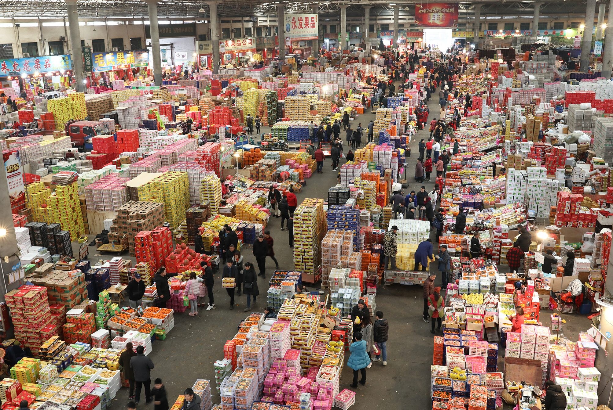 Chinese experts urge Beijing to push past obstacles to a unified national market