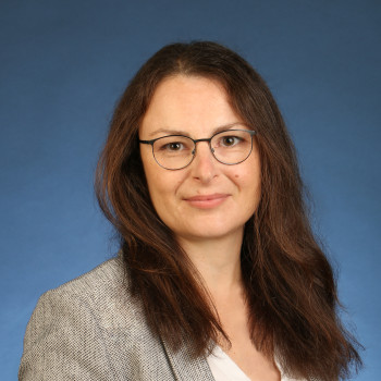Photo of Senior Project Manager Laura Seifert.
