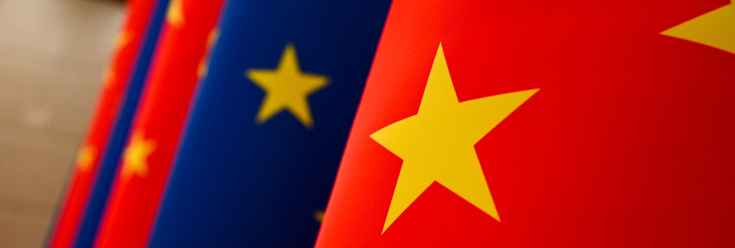 European and Chinese flags