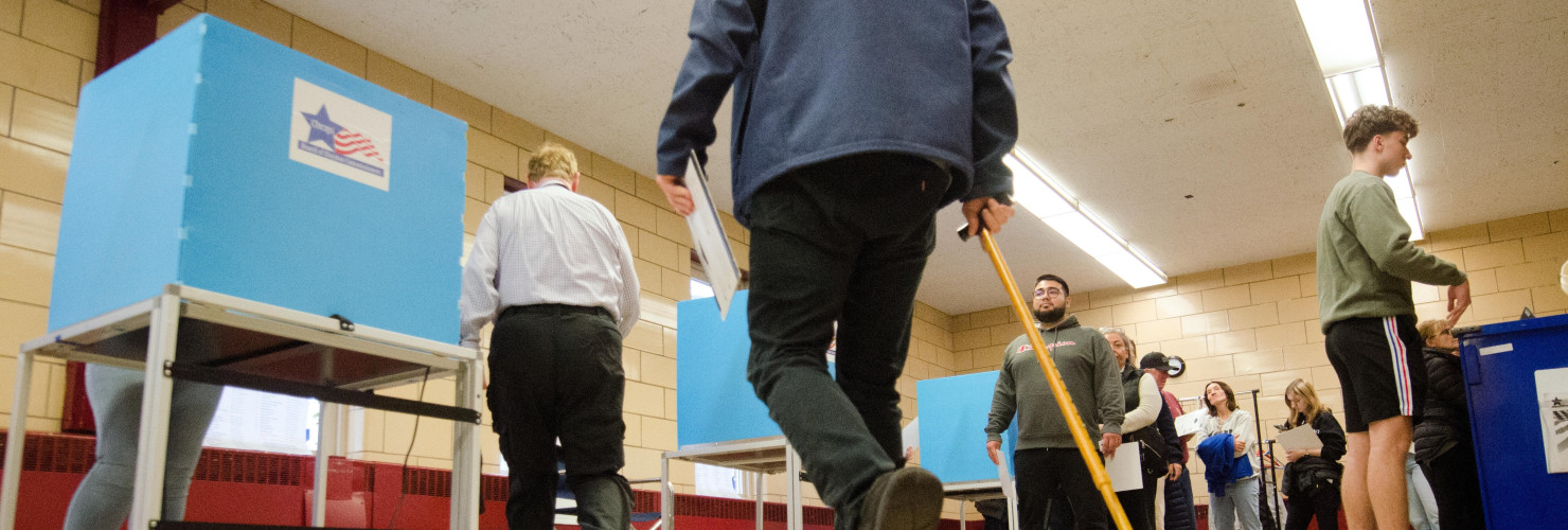 US citizens cast their votes during early voting for the Presidential General Election at polling station in Chicago, Illinois on November 3, 2024 ahead of the November 5th general election.
