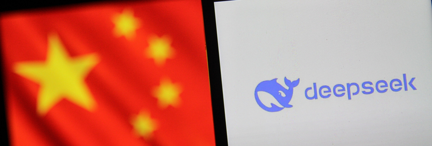 eepseek logo is seen displayed on a smartphone with a Flag of China in the background