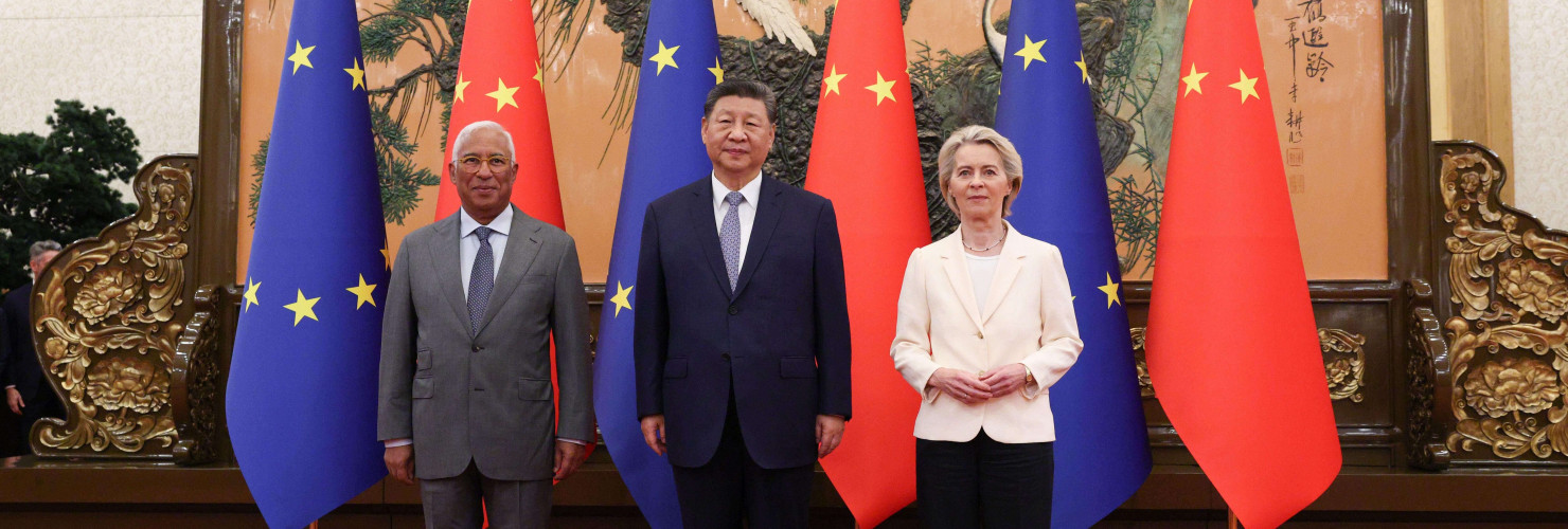 António Costa (President of the European Council), Xi Jinping (President of the People's Republic of China) and Ursula von der Leyen (President of the European Commission) meet at the EU-China Summit in July 2025