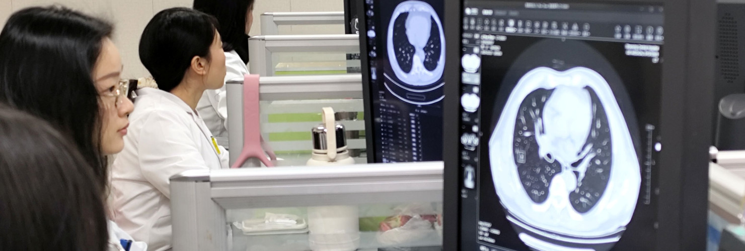 A radiologist at Shaoxing Central Hospital performs rapid and accurate diagnosis with the help of an AI image analysis system in Shaoxing, Zhejiang province, China.