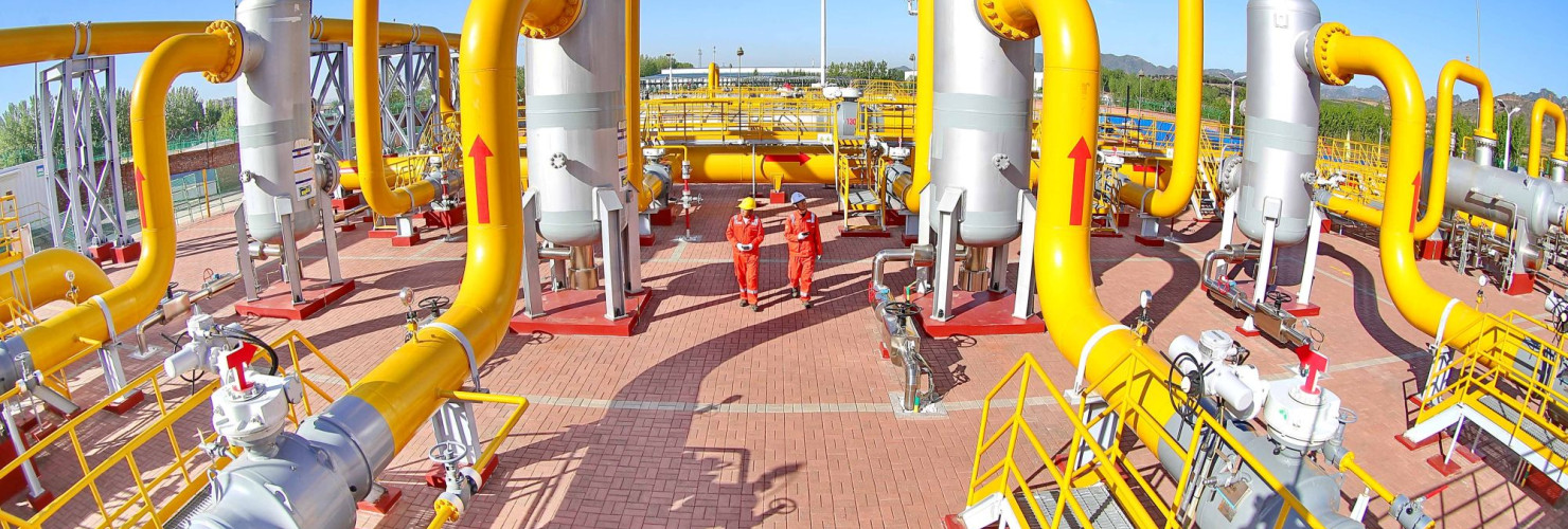 Technicians inspect equipment and facilities of the China-Russia East Route natural gas pipeline at the Qinhuangdao sub-transport pigging station of the Northern Pipeline of the National pipeline Network in Haigang district of Qinhuangdao city, North China's Hebei province, May 1, 2024.