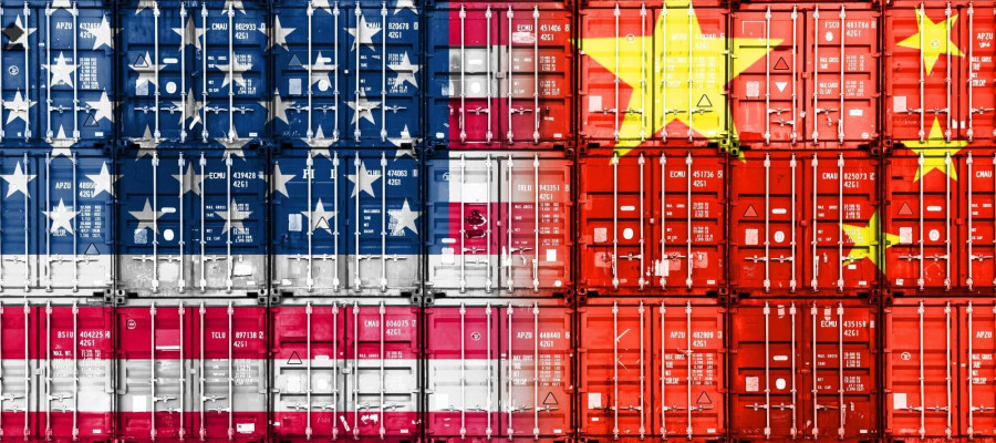Containers with US and Chinese flags