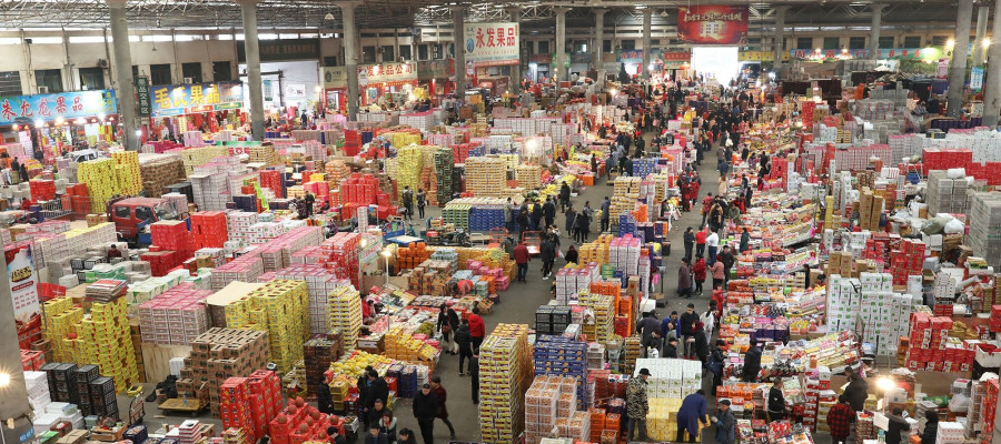 Fruit market in Yiwu, Zhejiang Province