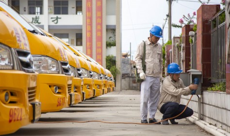 Electric School Bus Safety Inspection