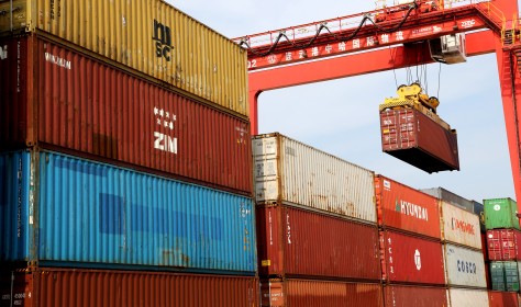 Large machinery loads containers at the China-Kazakhstan (Lianyungang) Logistics Cooperation base in Lianyungang, East China's Jiangsu province, Aug 18, 2022. 