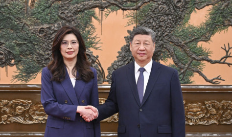 KMT Chairperson Cheng Li-wun meets with Communist Party of China General Secretary Xi Jinping in Beijing on April 10, 2026.