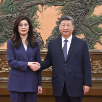 KMT Chairperson Cheng Li-wun meets with Communist Party of China General Secretary Xi Jinping in Beijing on April 10, 2026.