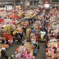 Fruit market in Yiwu, Zhejiang Province