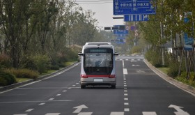 5G driverless minibus