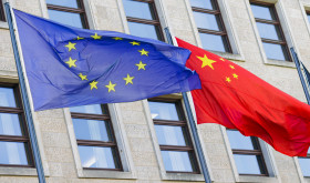 Flags of the European Union and China