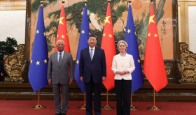 António Costa (President of the European Council), Xi Jinping (President of the People's Republic of China) and Ursula von der Leyen (President of the European Commission) meet at the EU-China Summit in July 2025