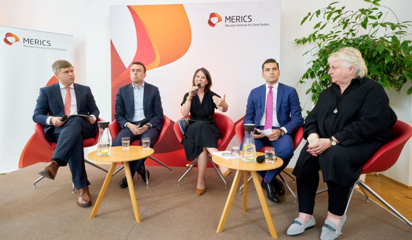 Mikko Huotari, Nils Schmid, Annalena Baerbock, Nicolas Zippelius, Sabine Stricker-Kellerer at a panel discussion at MERICS