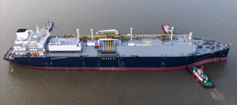 The super ultra large LNG carrier "Xinfu 124" with a capacity of 175000 cubic meters, built and constructed by Chinese private shipbuilding enterprise Yangzijiang Shipbuilding Group,  is sailing on the Jingjiang section of the Yangtze River in Taizhou City, Jiangsu Province