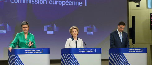 217309942_EUChina-Briefing_1_210526