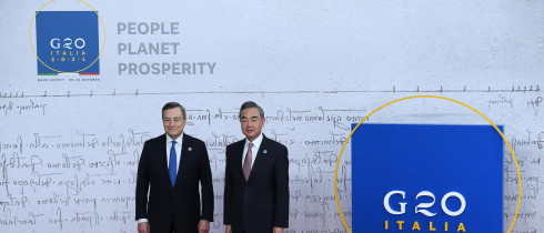 Italian Prime Minister Mario Draghi welcomes Wang Yi