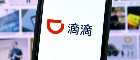 The APP DIDI interface is displayed on a mobile phone.