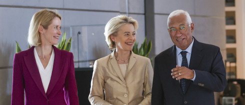 Estonia's Prime Minister Kaja Kallas, left, European Commission President Ursula Von der Leyen and former Portuguese Prime Minister Antonio Costa, right, attend a meeting at Brussels Airport, Brussels, Belgium, Friday June 28, 2024.